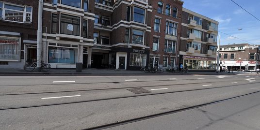 Winkelruimte te huur op de Bergweg in het Oude Noorden te Rotterdam.