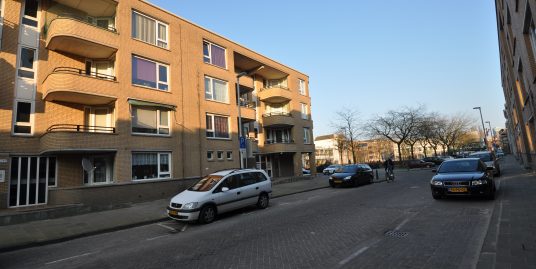 Woelwijkstraat 85: Te koop 3 kamer appartement in Rotterdam Oude Noorden.